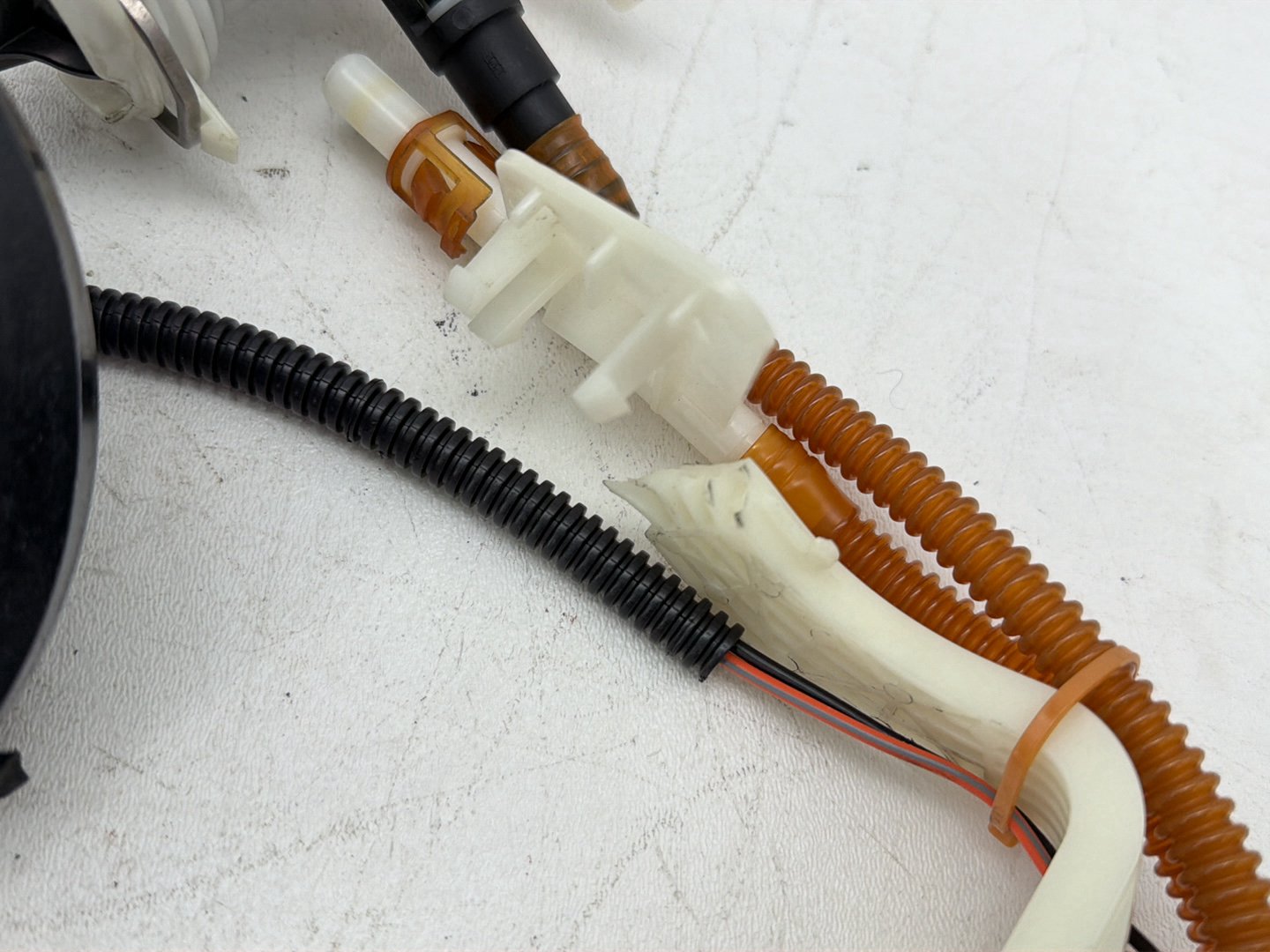 2014 Harley Street Glide Touring FLHXS OEM Fuel Pump Gas Gasoline Petrol Sending