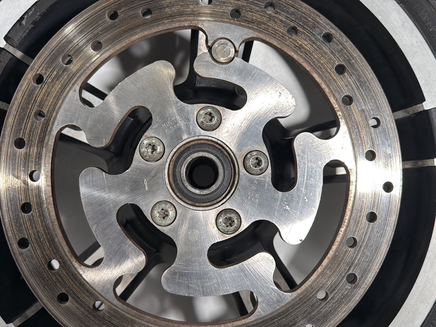 2007 - 2011 Harley-Davidson Touring Electra Glide Ultra Front & Rear Wheel Rim Tire 41085-08