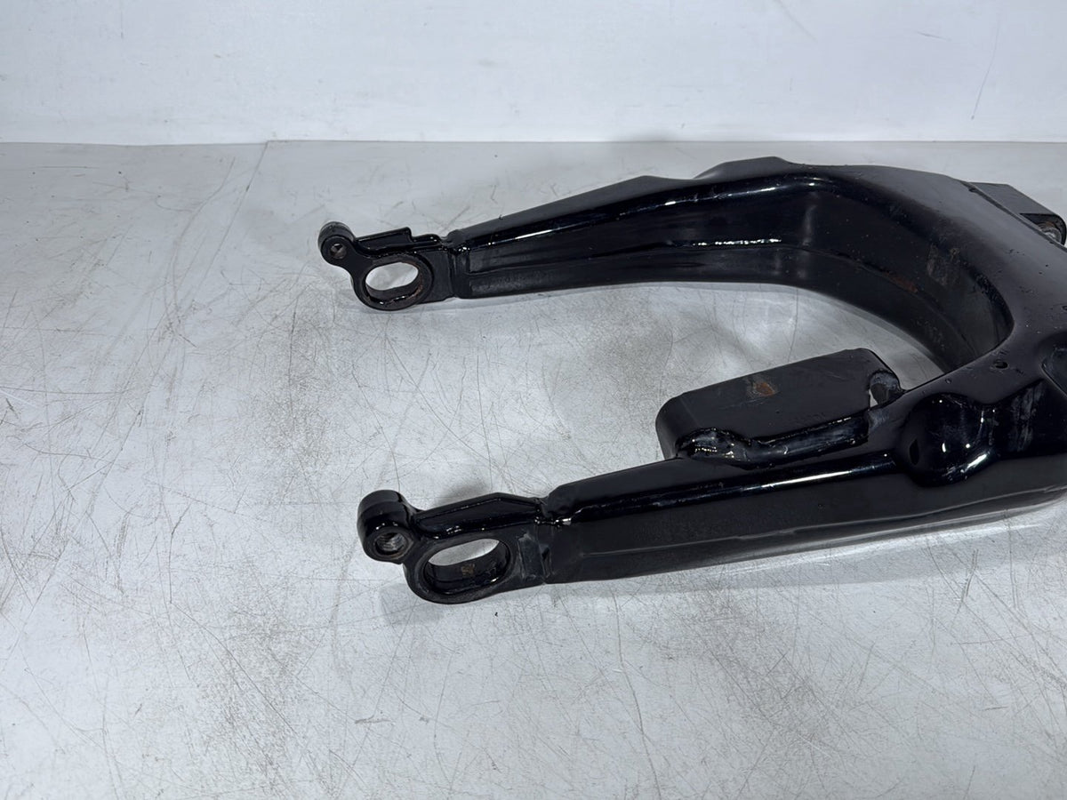 2008 - 2016 Harley-Davidson Touring Electra Glide Ultra Rear Fork Swingarm Swing Arm 47549-09