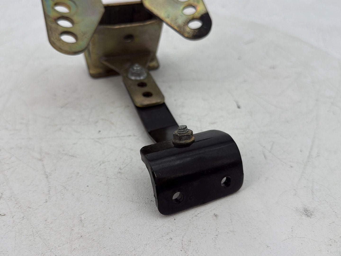 2008 - 2016 Harley-Davidson Touring Electra Glide Ultra Front Driver Rider Backrest Bracket Mount 52589-09A