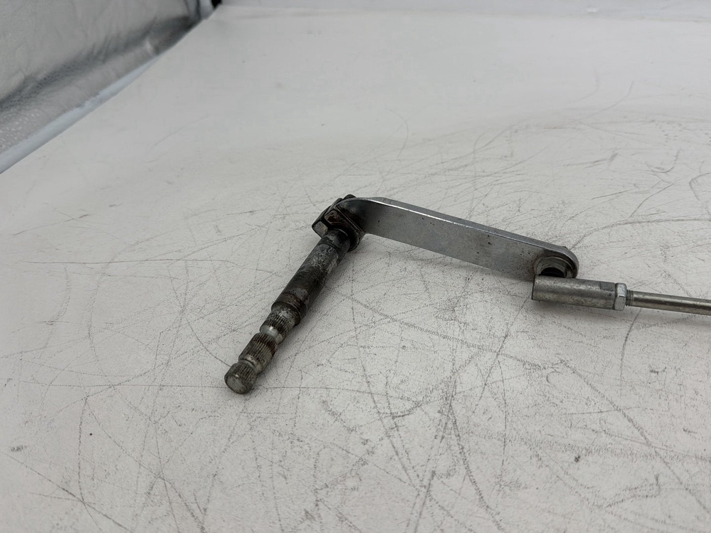 2004 Harley Touring FLHT Electra Glide OEM Gear Shifter Lever w/ Rod linkage