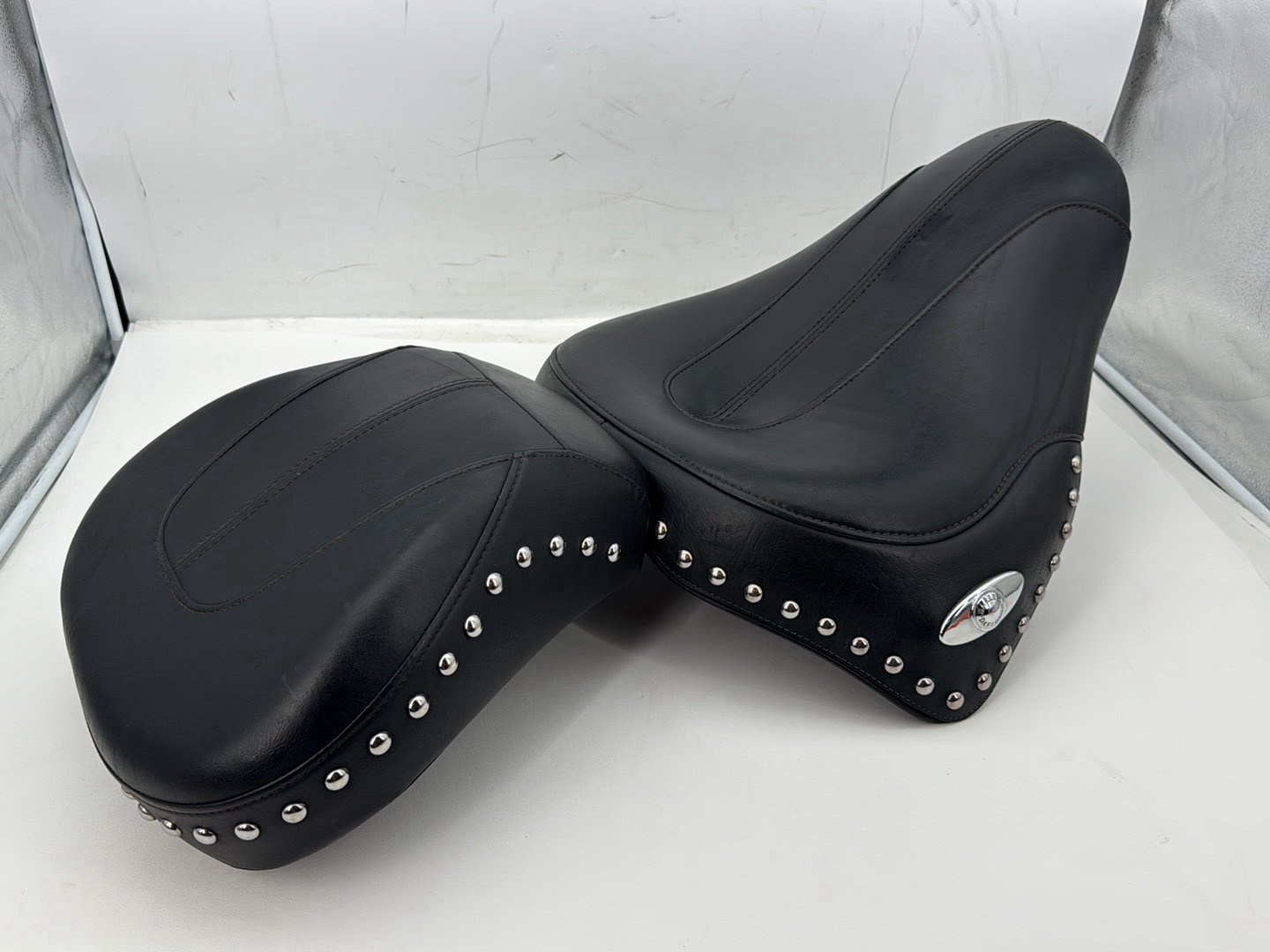 2007 Harley Softail Heritage Classic FLSTC OEM Passenger Rider Driver Seat Saddle