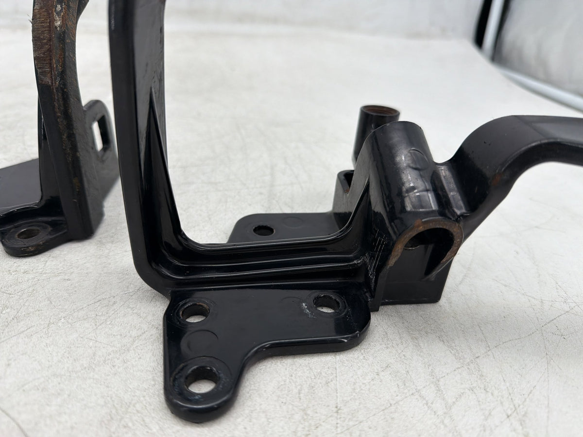 2001 Harley Fat Boy Softail FLSTFI OEM Left Right Driver Footpeg Bracket Mounts