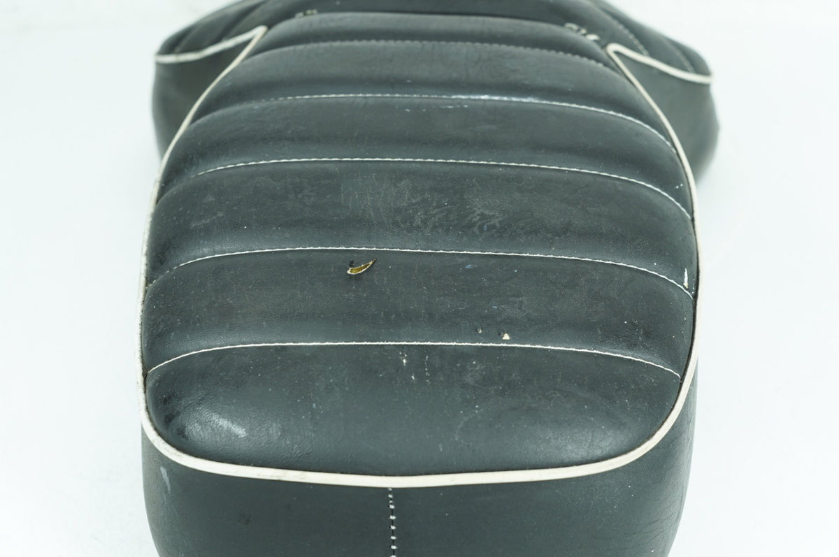 1999 - 2006 Harley-Davidson Touring Road King Passenger Rider Driver Seat Saddle 52314-04