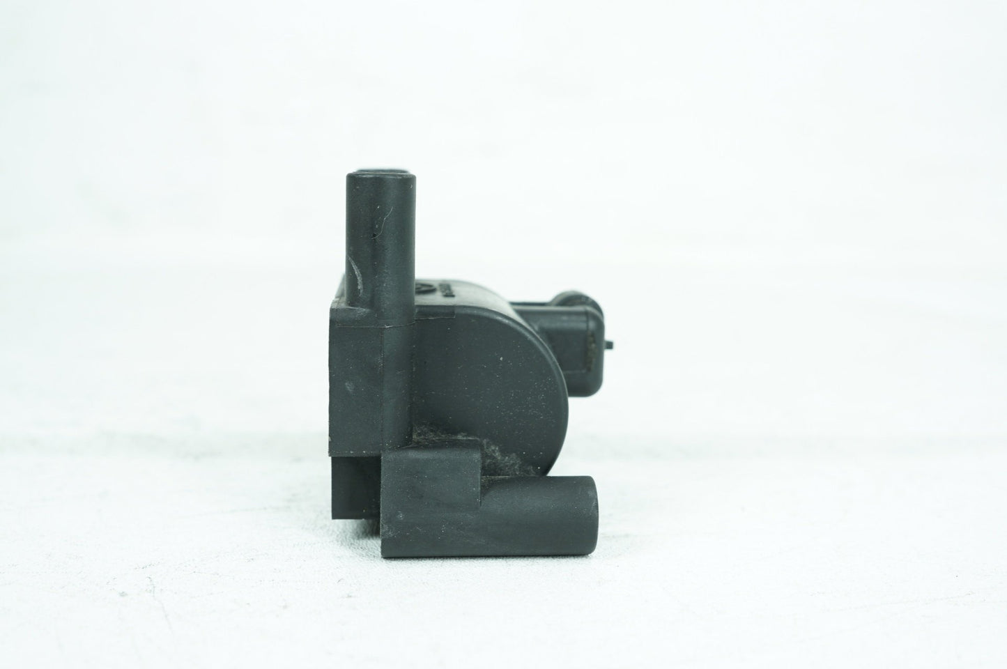 2010 Harley-Davidson Touring FLHX - Ignition Coil Spark Igniter PN: 31696-07A
