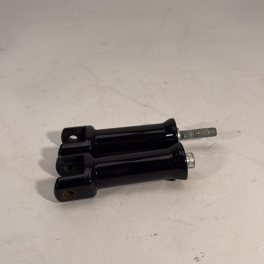 2017 - 2026 Harley-Davidson Softail Heritage Classic 114 Left Right Foot Rest Peg Support Bracket 50500744