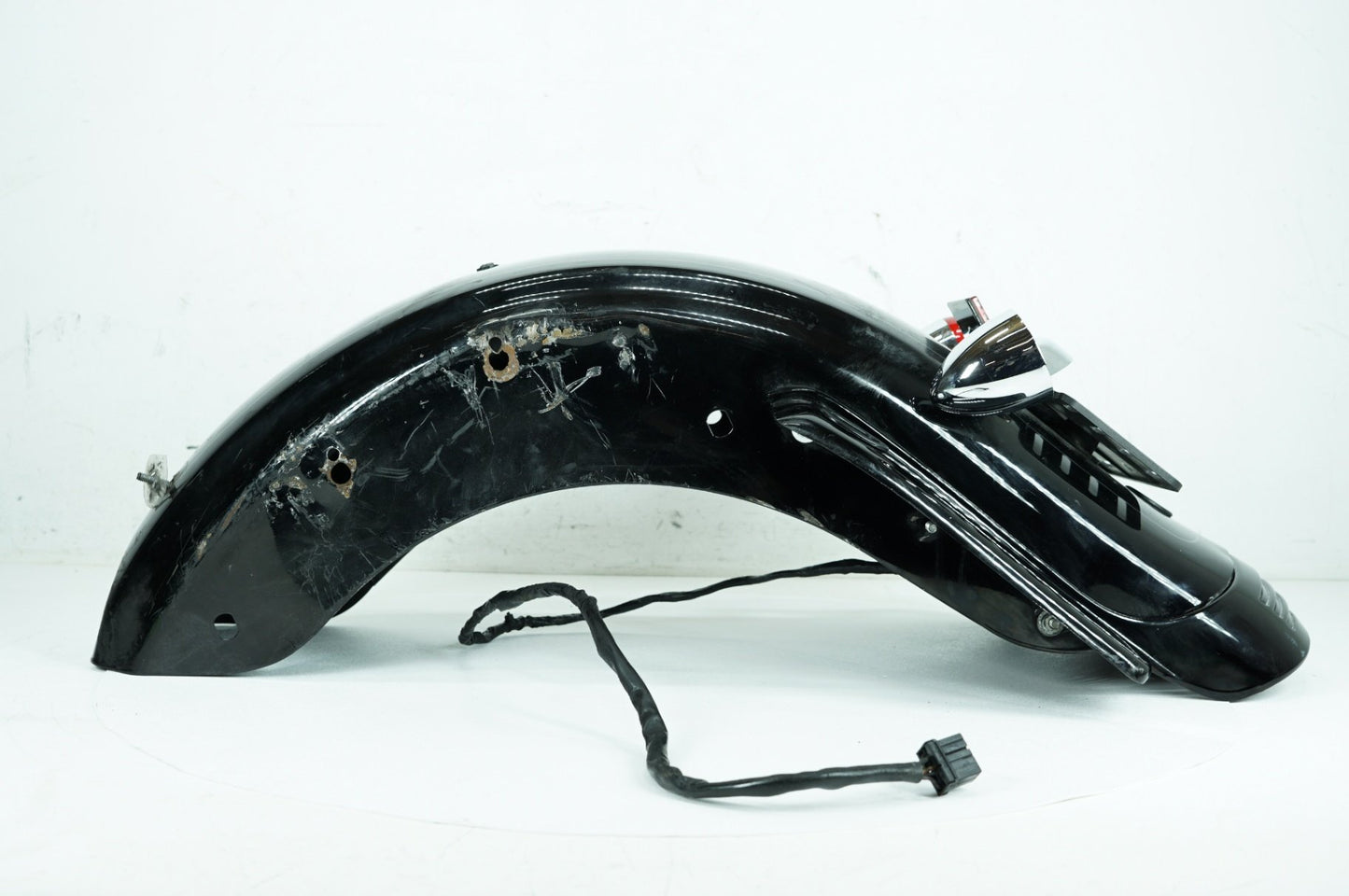 2000 - 2006 Harley-Davidson Touring Electra Ultra Rear Wheel Fender & Turn Signals Bar 58702-02B