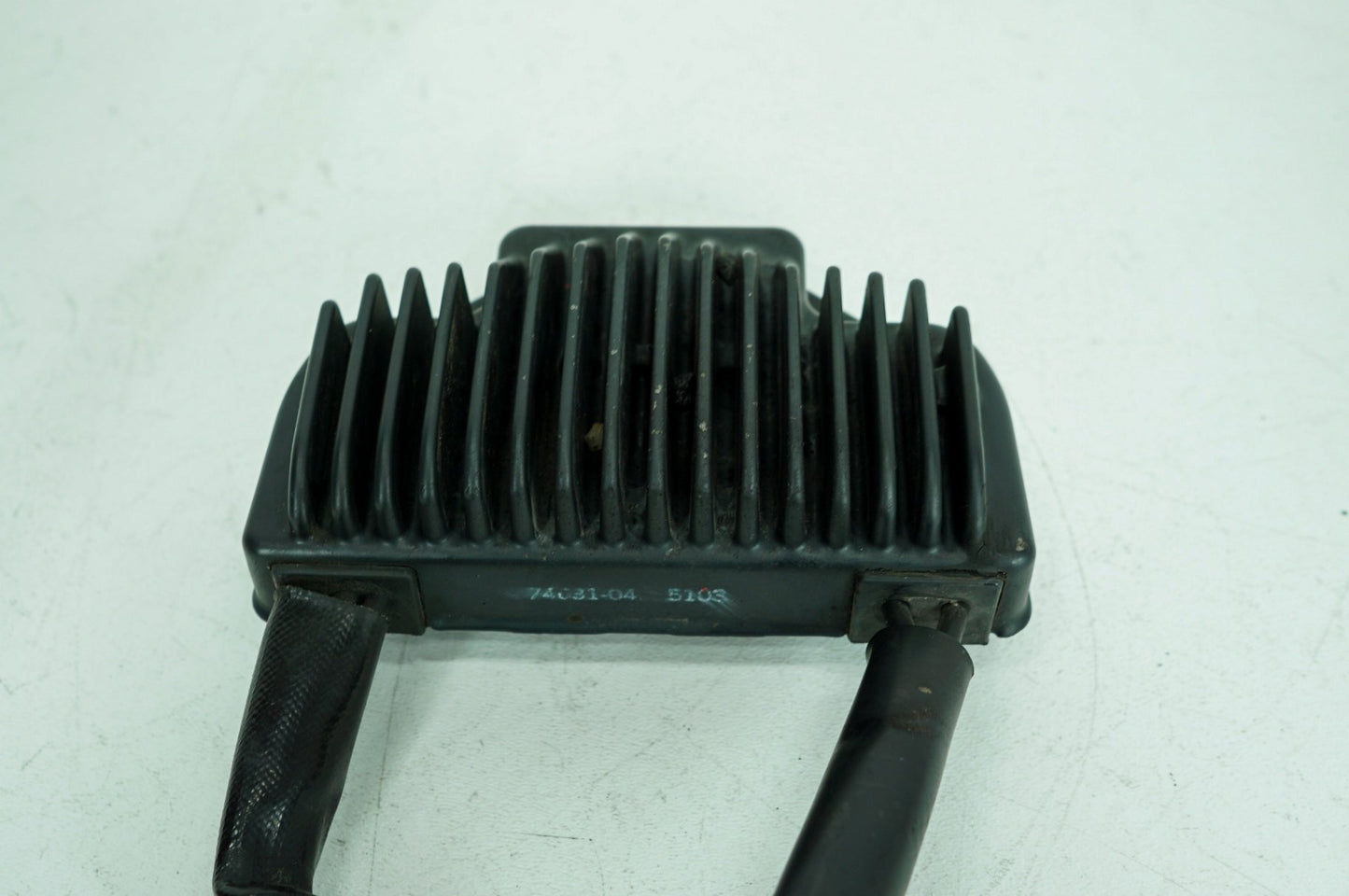 1999 - 2006 Harley-Davidson Dyna Wide Glide Voltage Regulator Rectifier  74631-04
