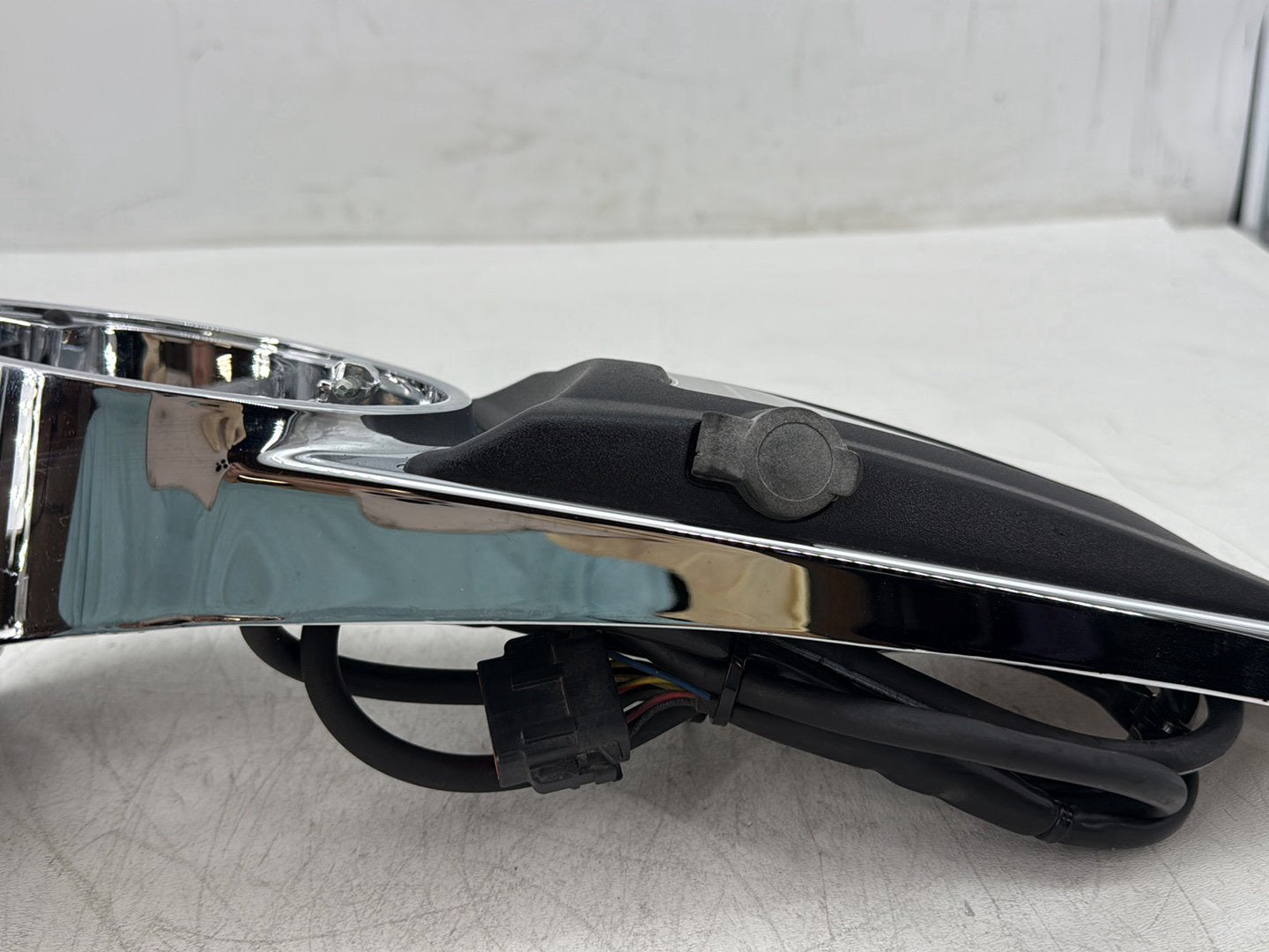 2005 Harley Electra Glide Touring Ultra FLHTCUI OEM Fuel Gas Tank Dash Console NOKey