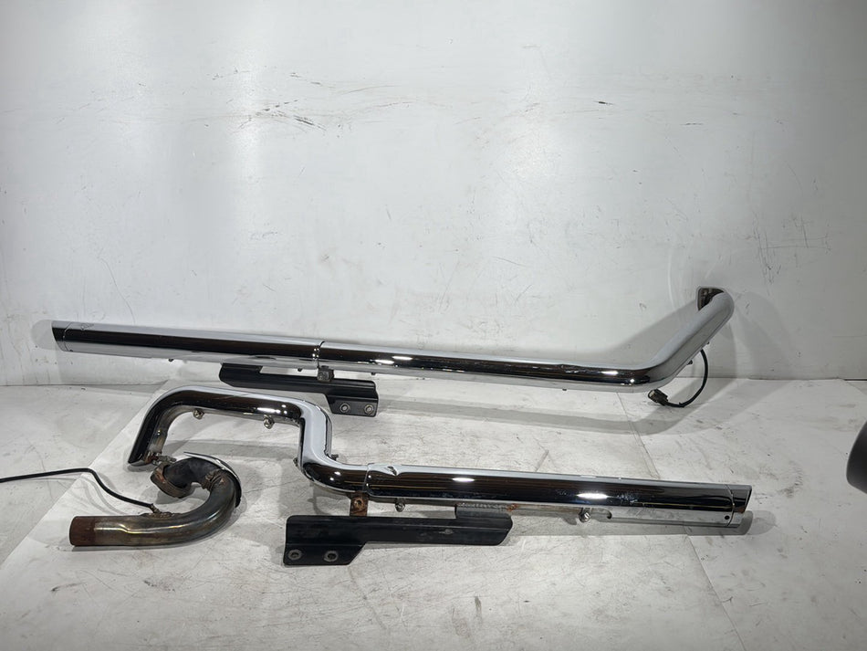2015 Harley Softail Deluxe FLSTN OEM Exhaust Header Pipes Muffler Vance & Hines
