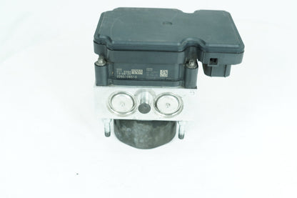 14 Harley Touring FLHTK Electra Glide Ultra OEM ABS Brake Pump &amp; Control Module
