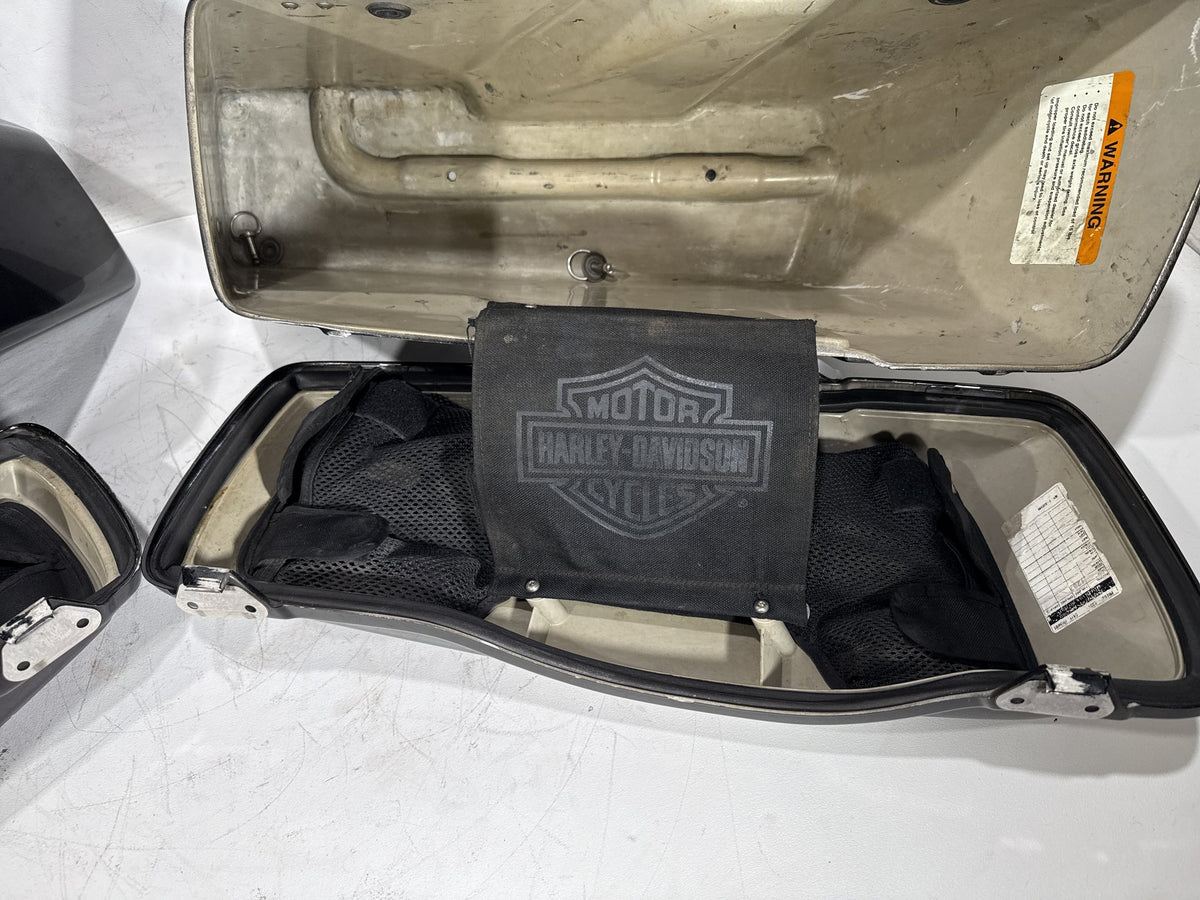 2002 Harley Electra Glide Touring FLHT OEM Left Right Saddlebags Luggage NOKey