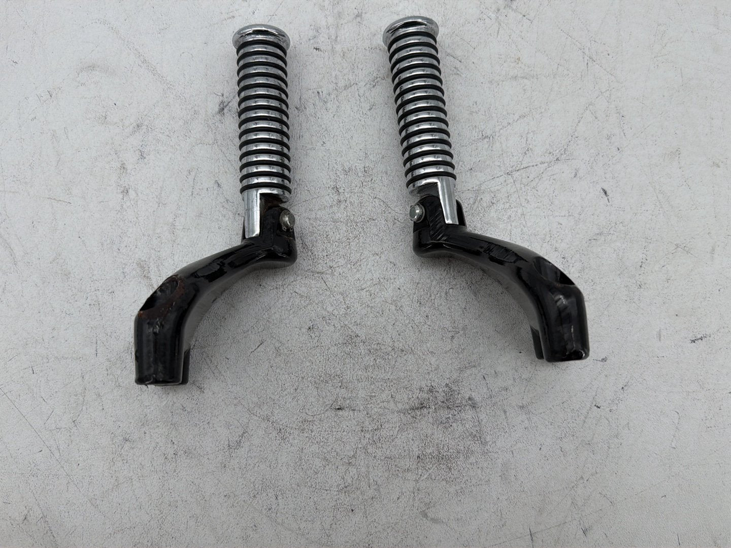 2006 Harley Sportster 1200 Custom XL1200C OEM Passenger Left & Right Foot Pegs