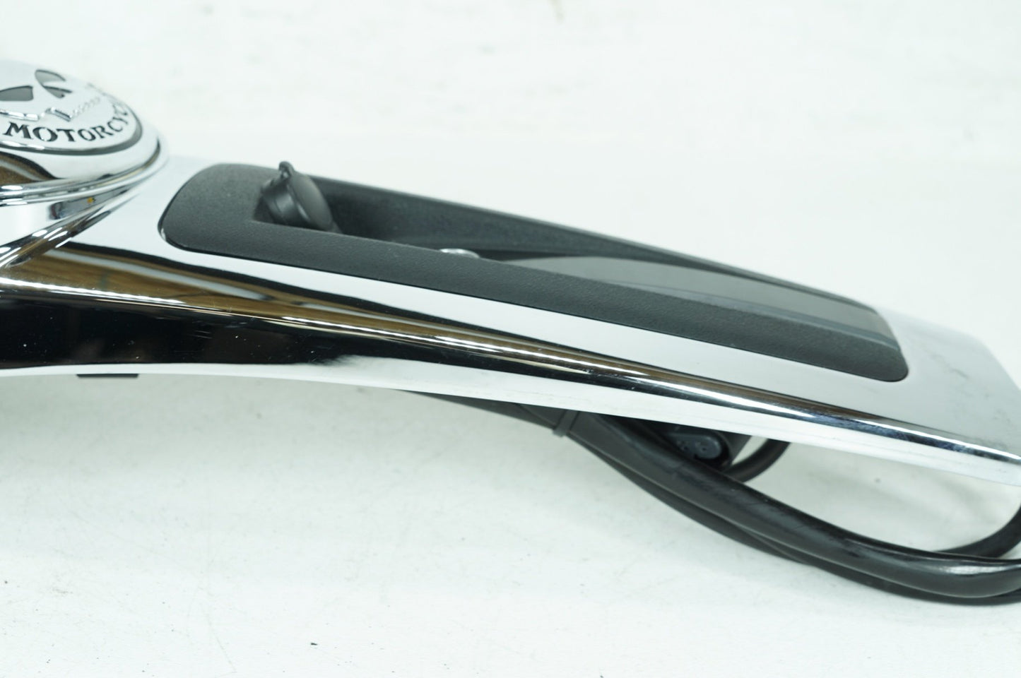2008 - 2016 Harley-Davidson Touring Electra Glide Ultra Fuel Gas Tank Dash Console NOKey 	61270-08