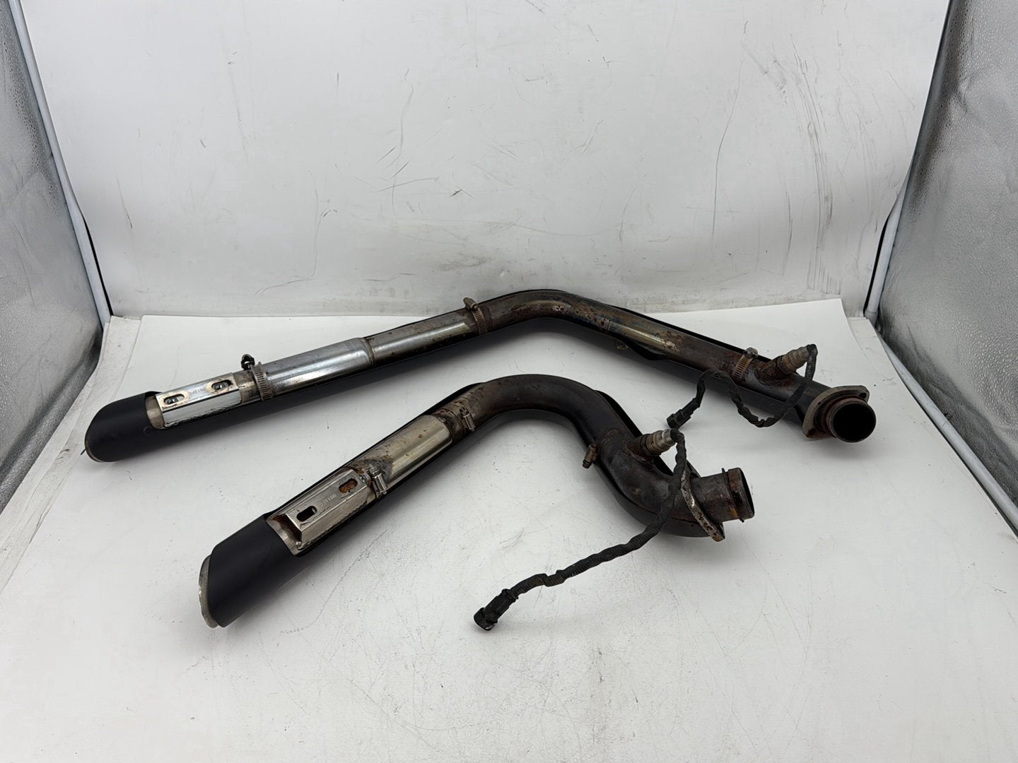 2006 Harley Dyna FXDWGI Wide Glide OEM Exhaust Header Pipes Vance & Hines