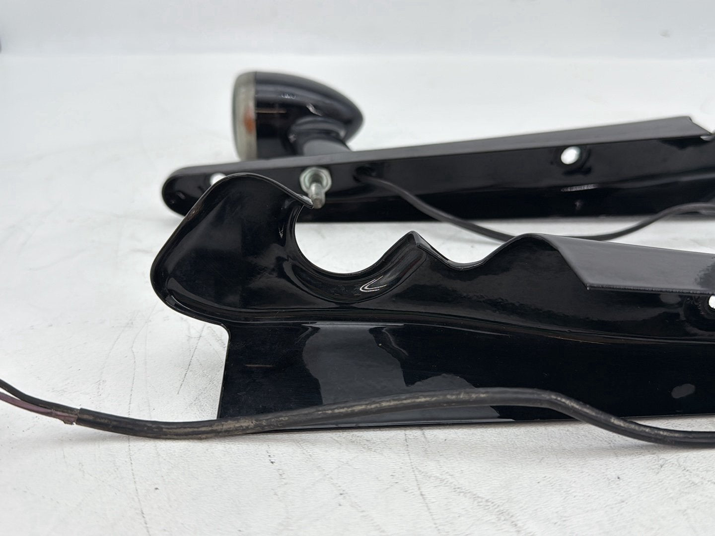 2004 - 2013 Harley-Davidson Sportster 1200 Custom Rear Left Right Fender Struts Bracket & Turn Signal  59902-04
