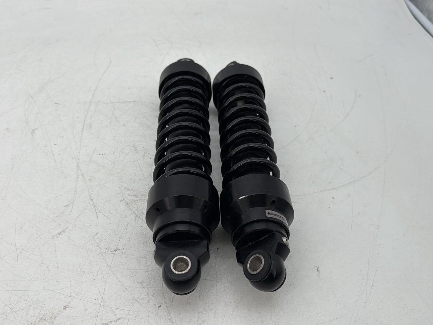 2005 Harley Touring FLHRCI Road King Classic OEM Rear Left Right Shock Absorbers