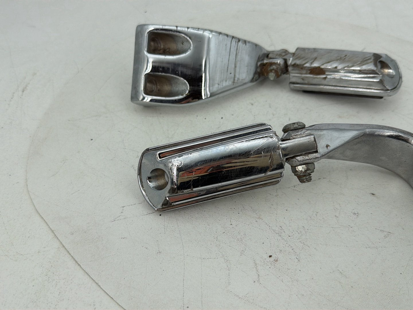 2007 - 2017 Harley-Davidson Dyna Super Glide Custom Left & Right Driver Step Foot Rest Pegs 50639-90A