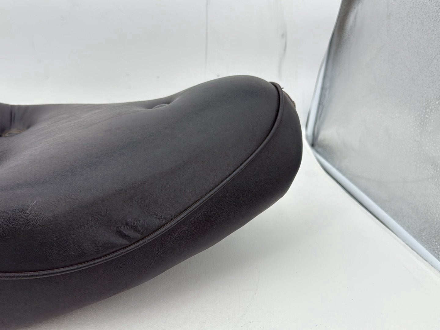1993 Harley Sportster XLH883H Hugger 883 OEM Passenger Rider Driver Seat Saddle
