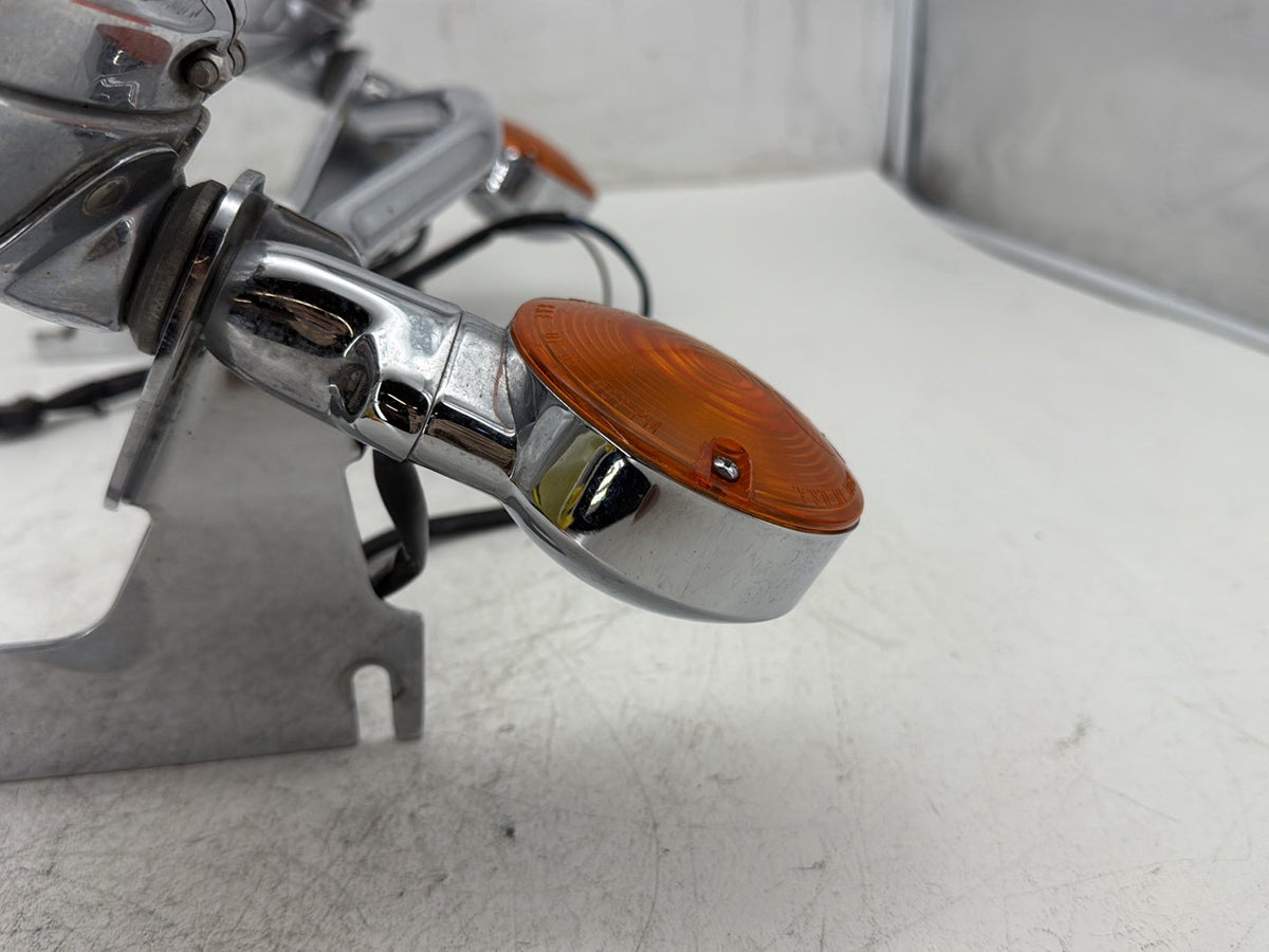 2000 Harley Electra Glide Ultra Front Turn Signal Indicators Light Bar OEM