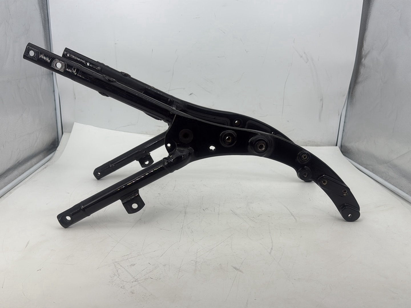 2011 Harley Electra Glide Ultra FLHTK OEM Rear Sub Frame Subframe Tail Rail