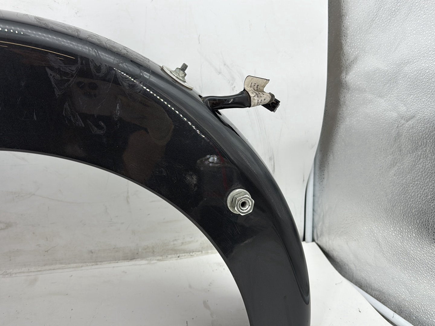2007 Harley Street Glide Touring FLHX OEM Rear Wheel Fender & Turn Signals Bar