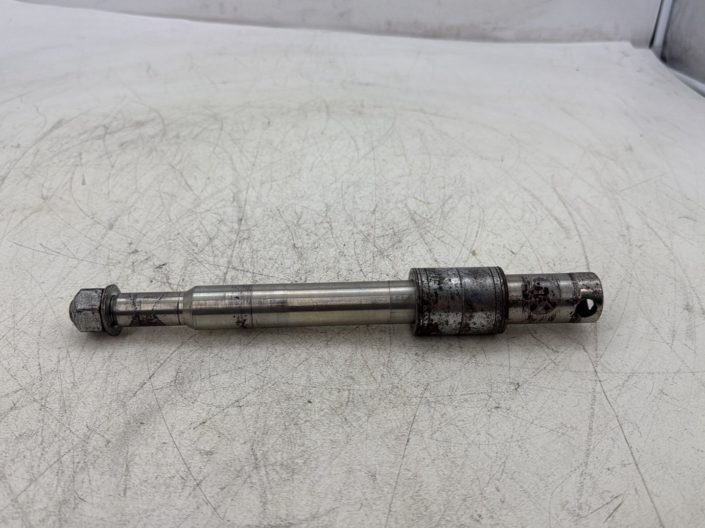 2012 Harley Dyna Super Glide Custom FXDCI OEM Front Wheel Axle Bolt Shaft