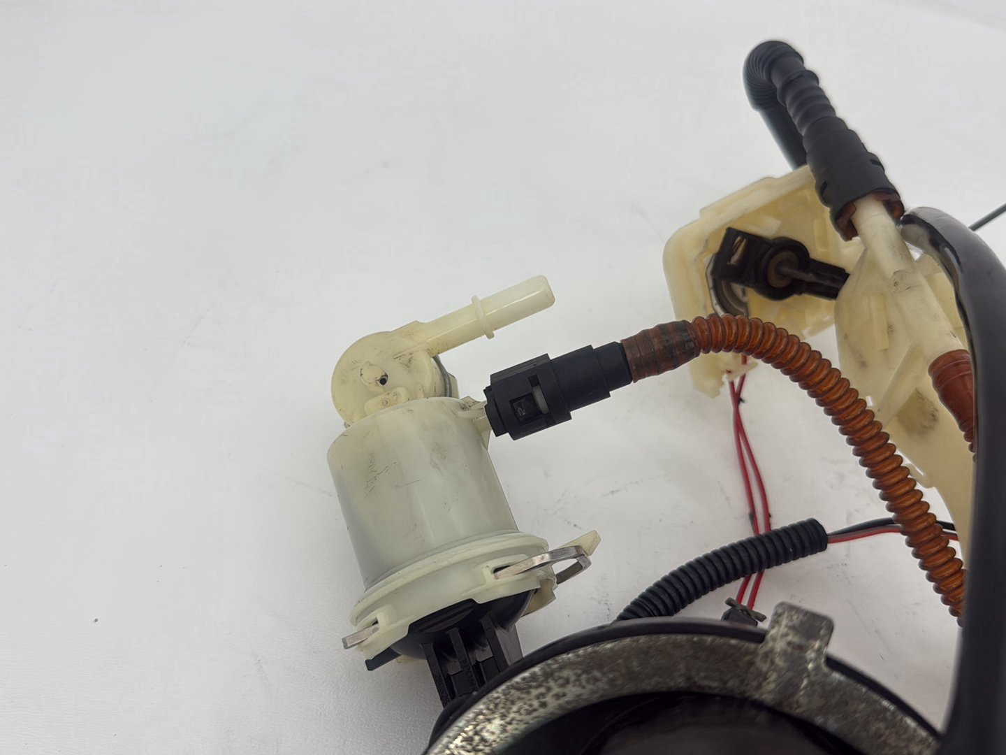 2007 - 2016 Harley-Davidson Touring Electra Glide Ultra Gas Gasoline Fuel Petrol Pump Sending