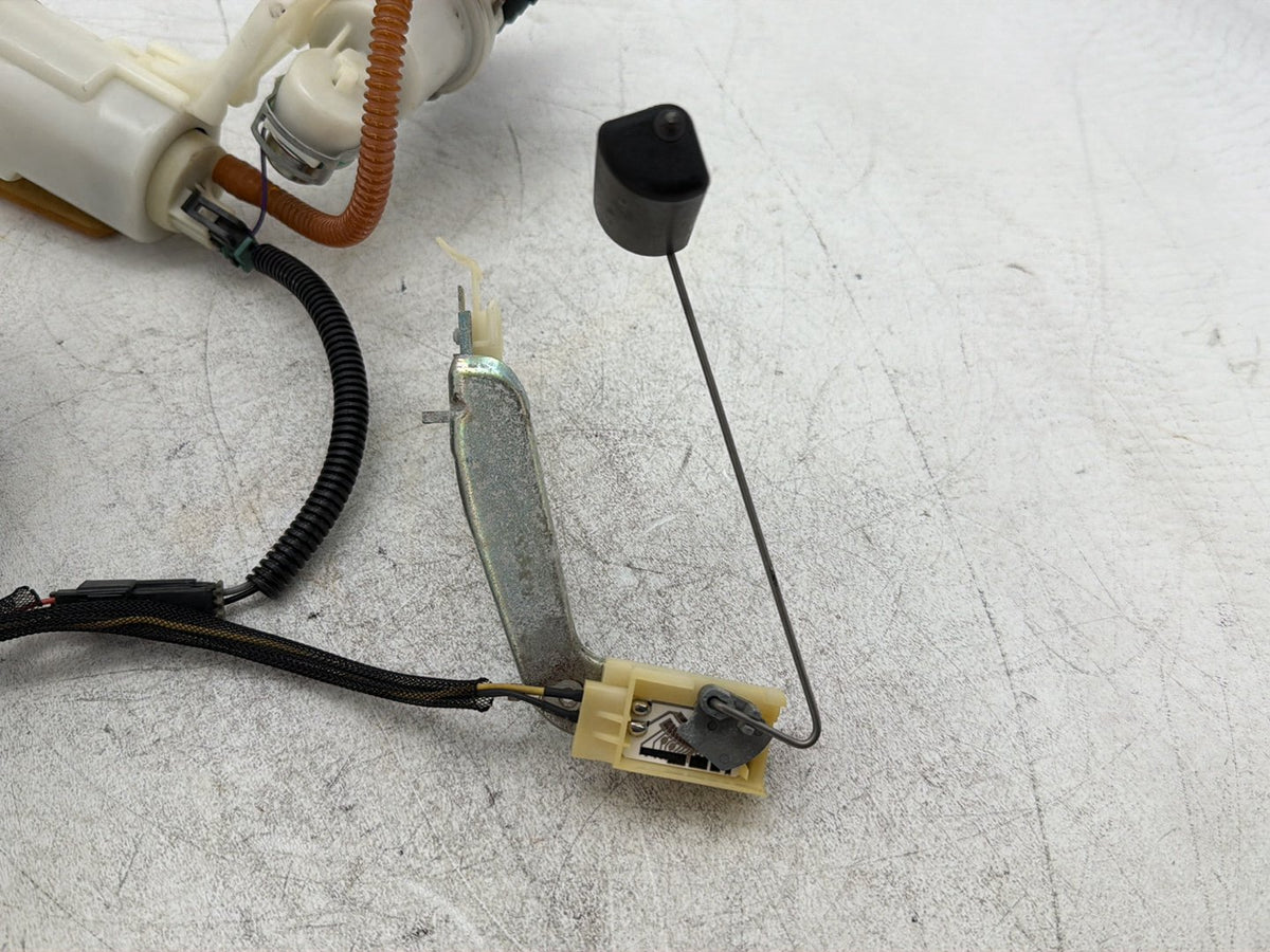 2006 Harley Dyna Super Glide FXDI OEM Fuel Pump Gas Gasoline Petrol Sending