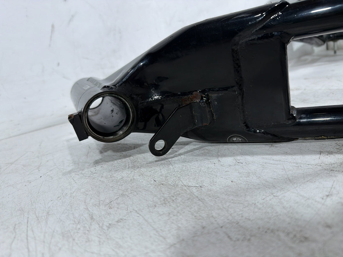 1991 Harley Sportster 883 Deluxe XLH883 OEM Body Main Frame Chassis C