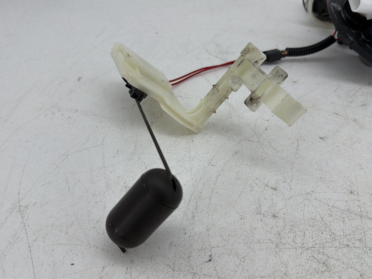 2014 Harley Street Glide Touring FLHXS OEM Fuel Pump Gas Gasoline Petrol Sending