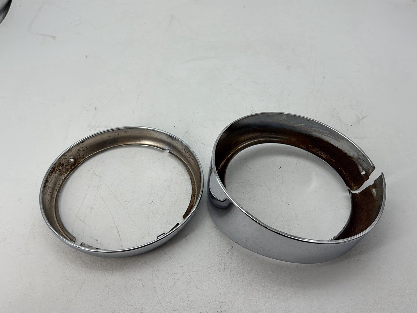 2008 Harley Road King Touring FLHR OEM Headlight Mount Bracket Ring Circle Trim