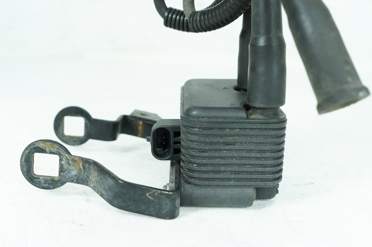 2005 Harley Sportster XL883 C Custom OEM Ignition Coil Spark Plugs Cable