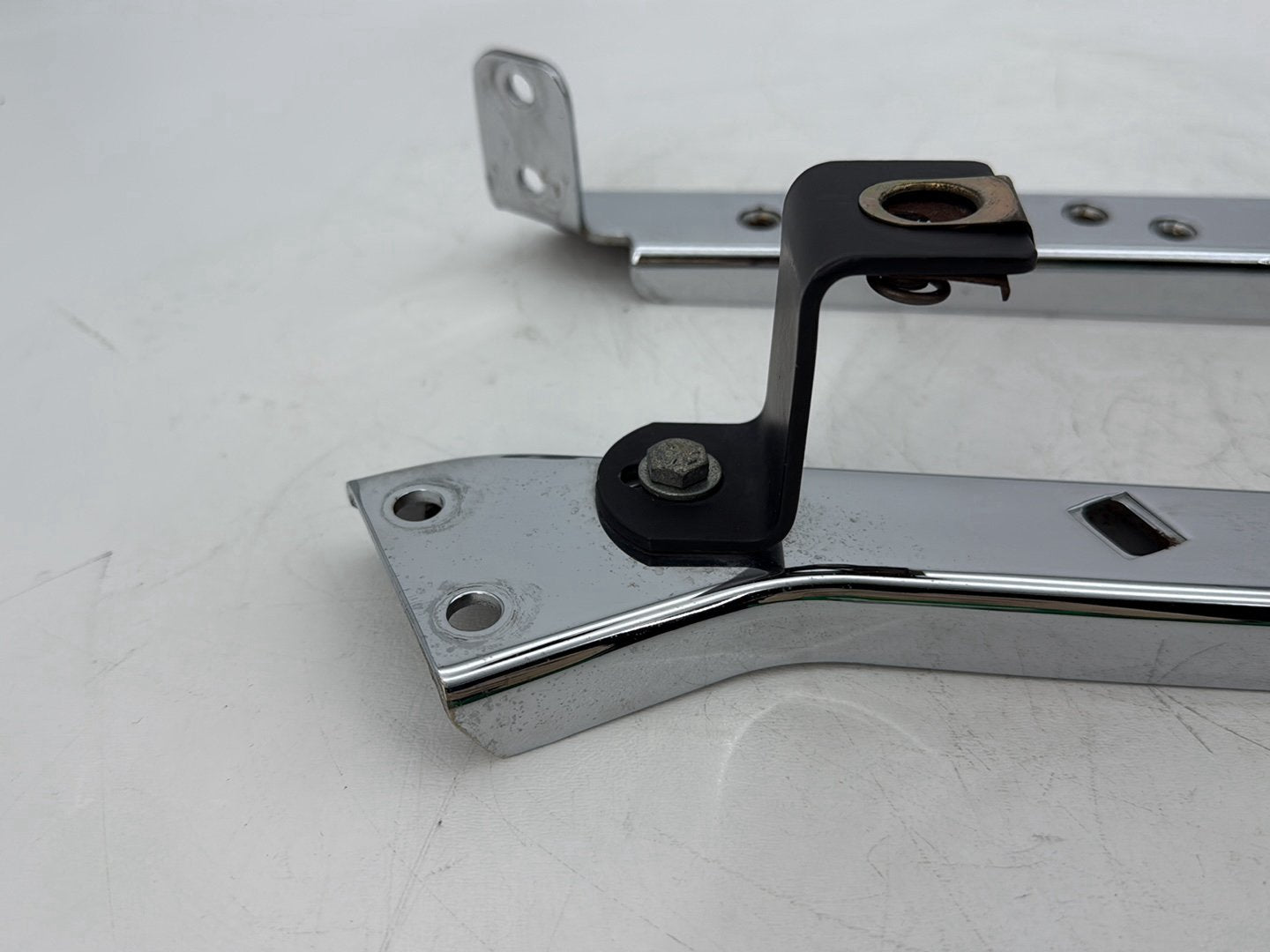 2008 Harley Touring FLHTCU Electra Glide Ultra OEM Left Right Saddlebag Fender Struts Brackets