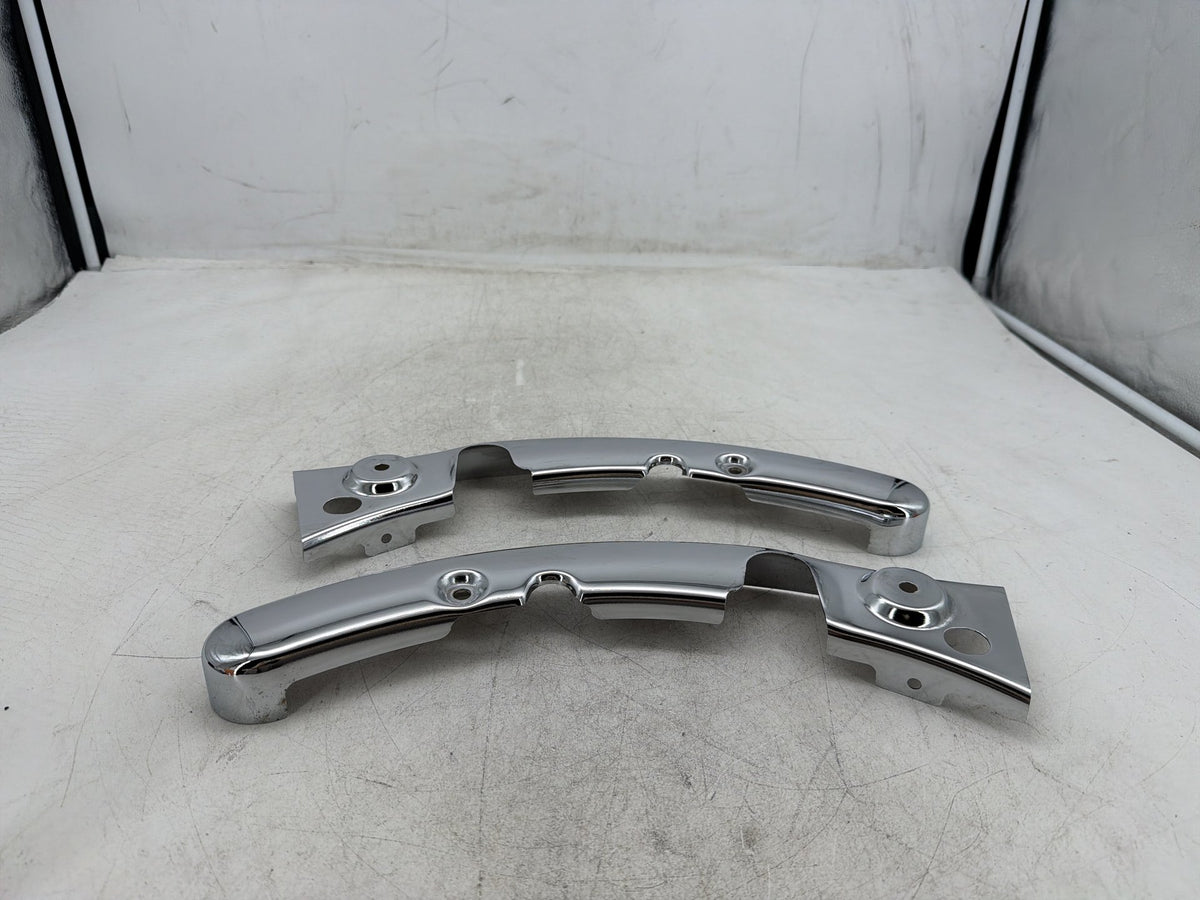2010 Harley Electra Glide Touring Ultra OEM Rear Left Right Fender Struts Bracket