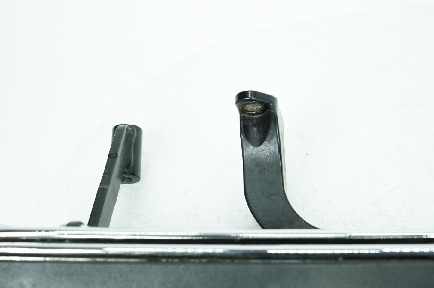 2007 - 2011 Harley-Davidson Touring Street Glide Left Right Driver Floorboard Foot Rest 50684-04