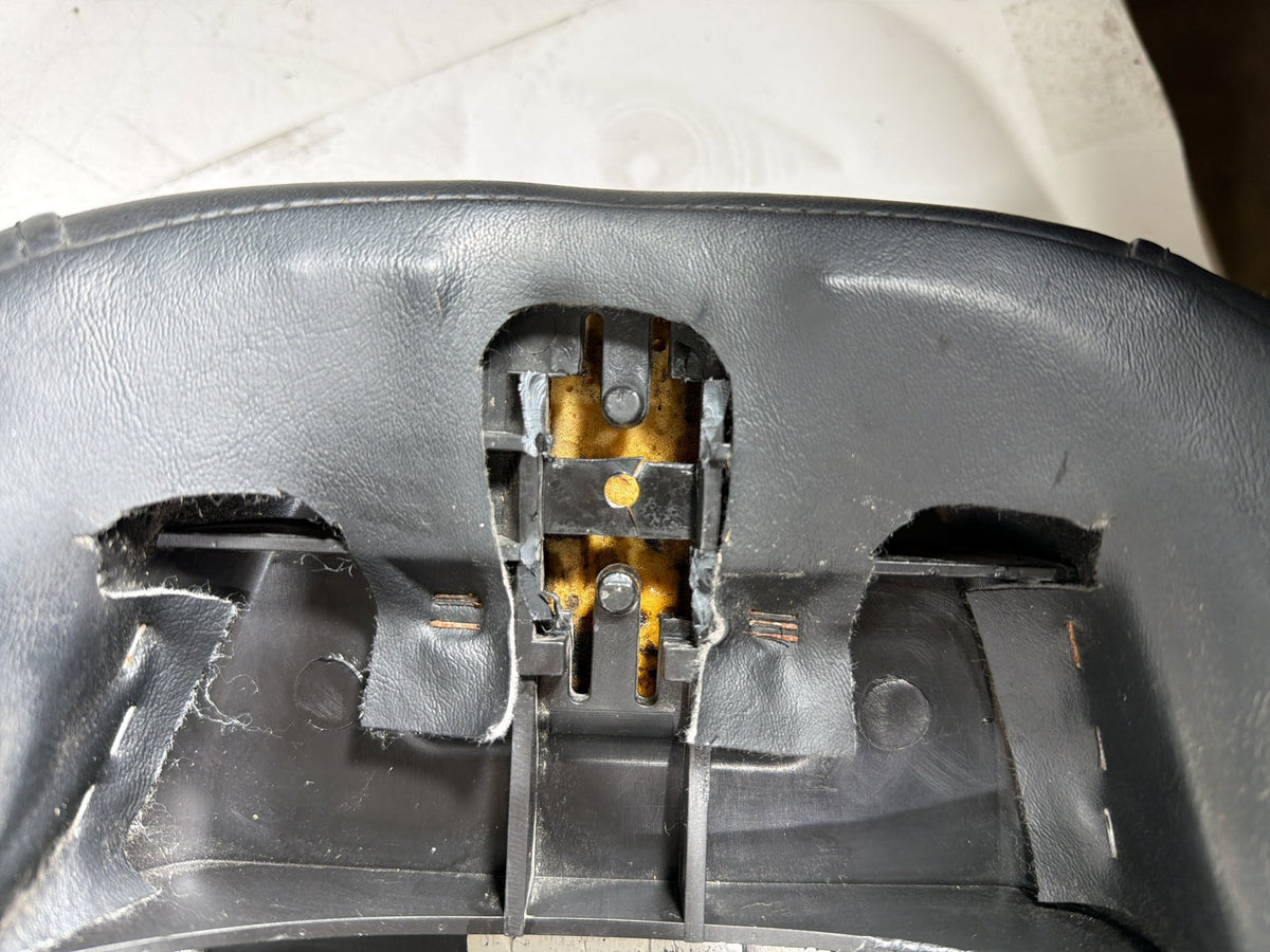 2010 Harley Electra Glide Touring Ultra OEM Passenger Rider Driver Seat Saddle