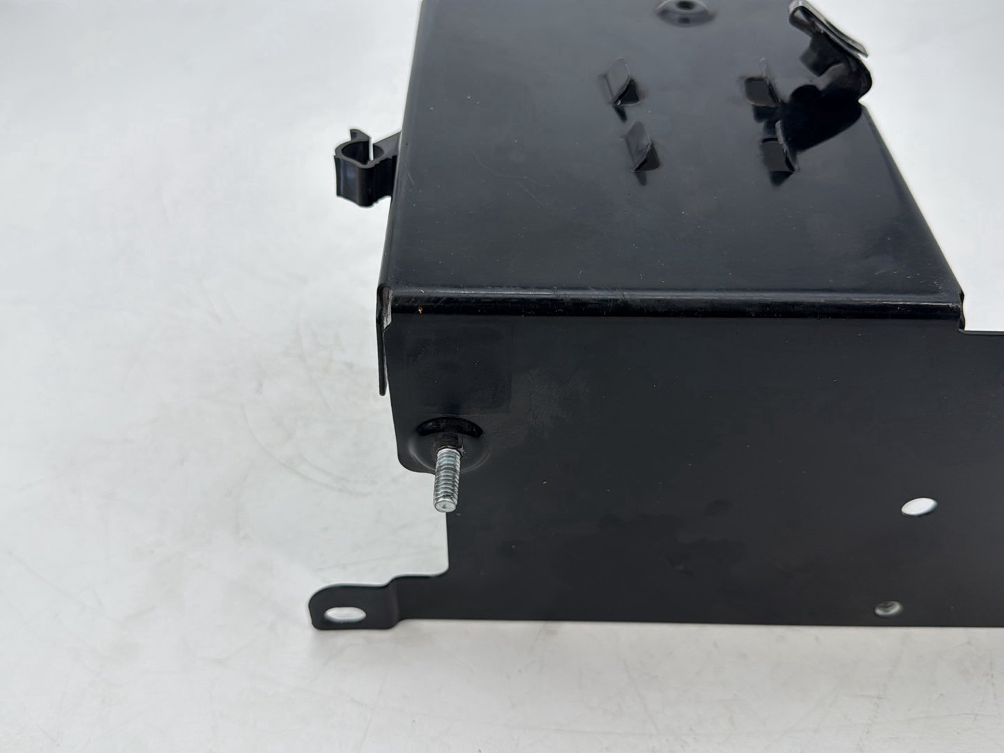 1999 - 2006 Harley-Davidson Touring Electra Glide Classic Battery Tray Bracket Holder Carrier 66281-01