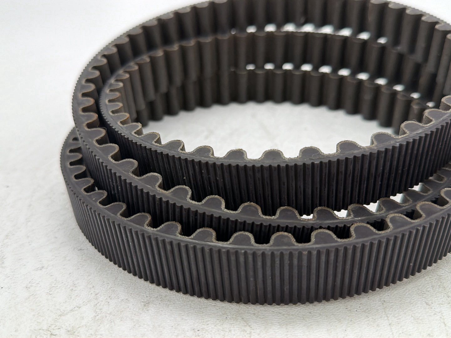 2009 Harley Dyna Street Bob FXDB OEM Rear Drive Belt 40046-07 131T 1"
