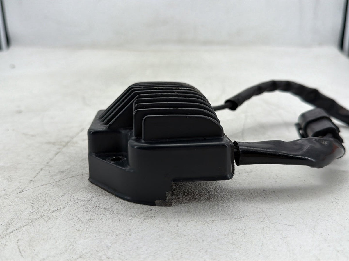 2007 Harley Dyna Street Bob FXDB OEM Voltage Regulator Rectifier