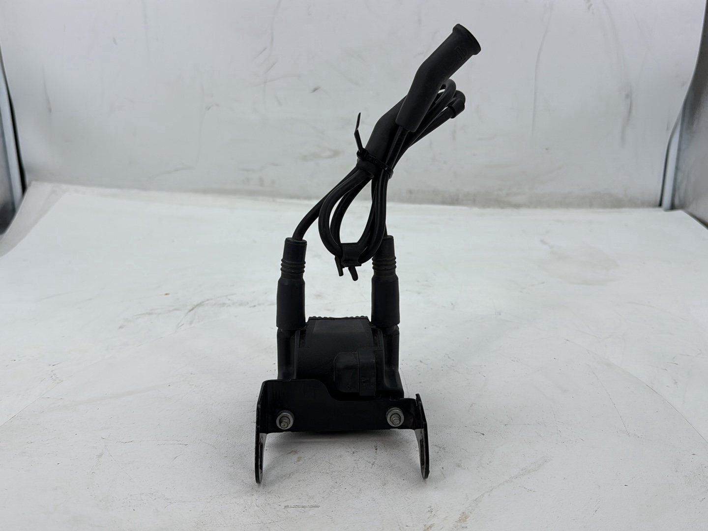 2007 Harley Street Glide Touring FLHX OEM Ignition Coil Spark Plugs Cable