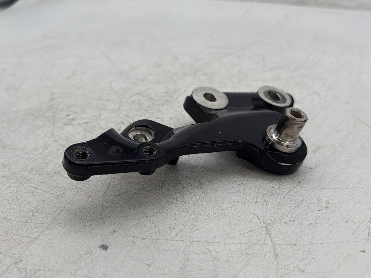 2019 Harley Softail Street Bob FXBB OEM Mounting Brackey Holder Support Bas