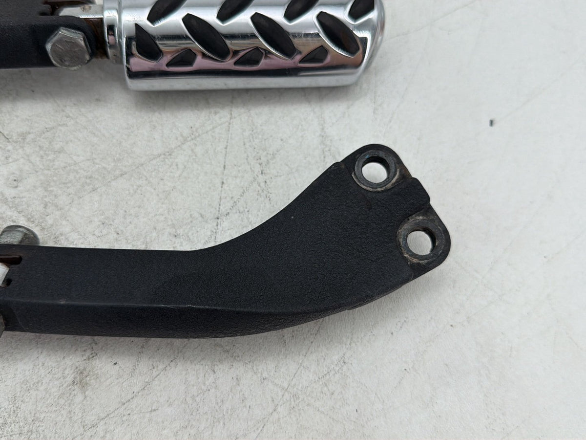 2007 Harley Dyna Street Bob FXDB OEM Passenger Left & Right Foot Pegs