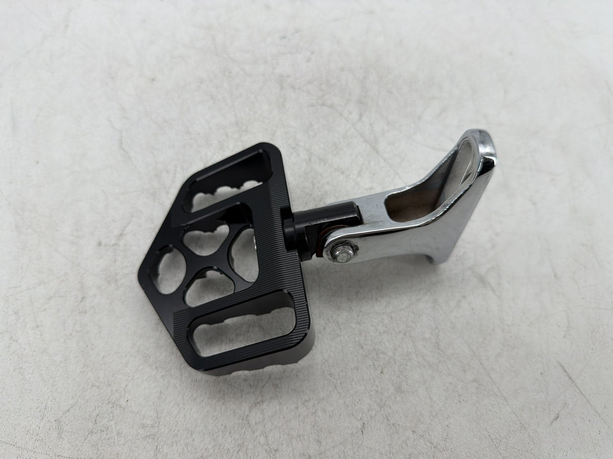 2006 Harley Street Glide Touring Rear Passenger 1 Foot Peg Step Rest Billet CNC
