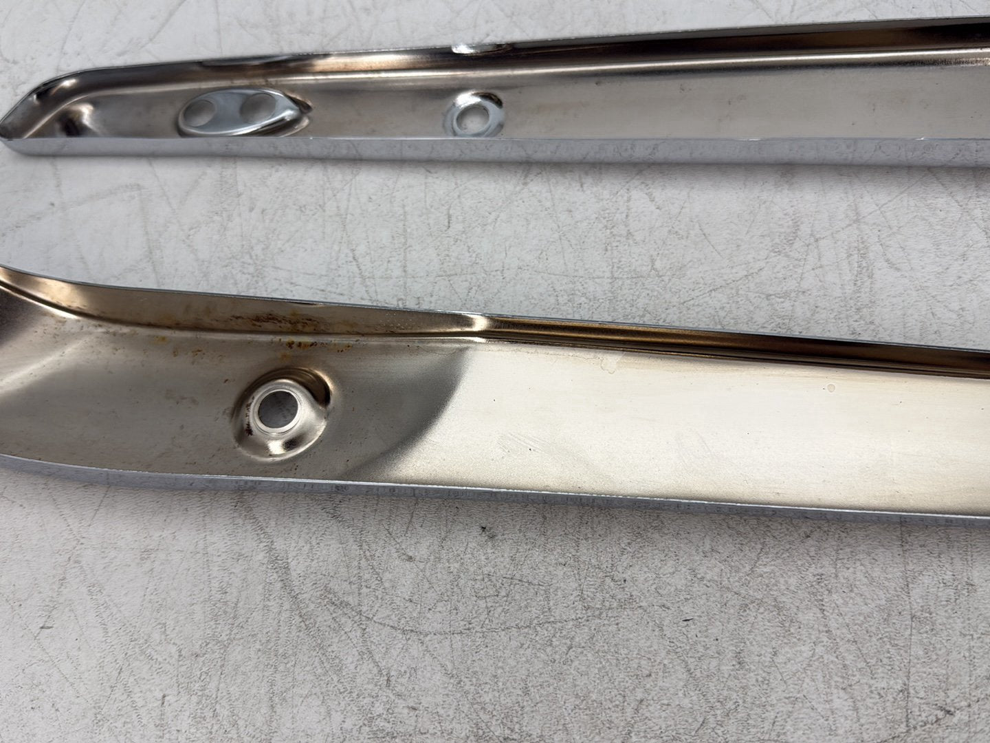 2010 Harley Dyna Fat Bob FXDF OEM Rear Left Right Fender Struts Bracket