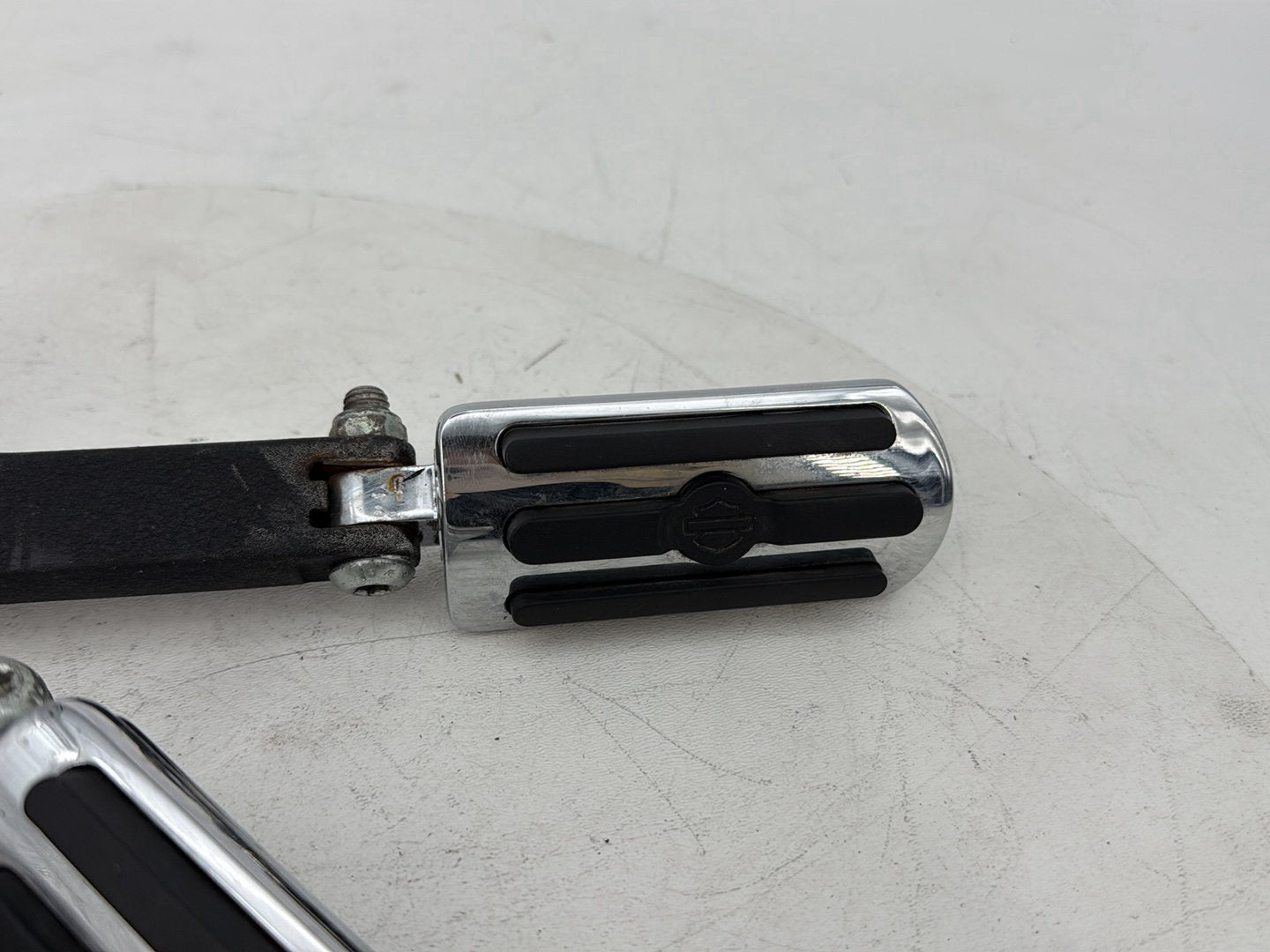 2007 - 2017 Harley-Davidson Dyna Super Glide Custom Passenger Left & Right Foot Pegs 50130-95A