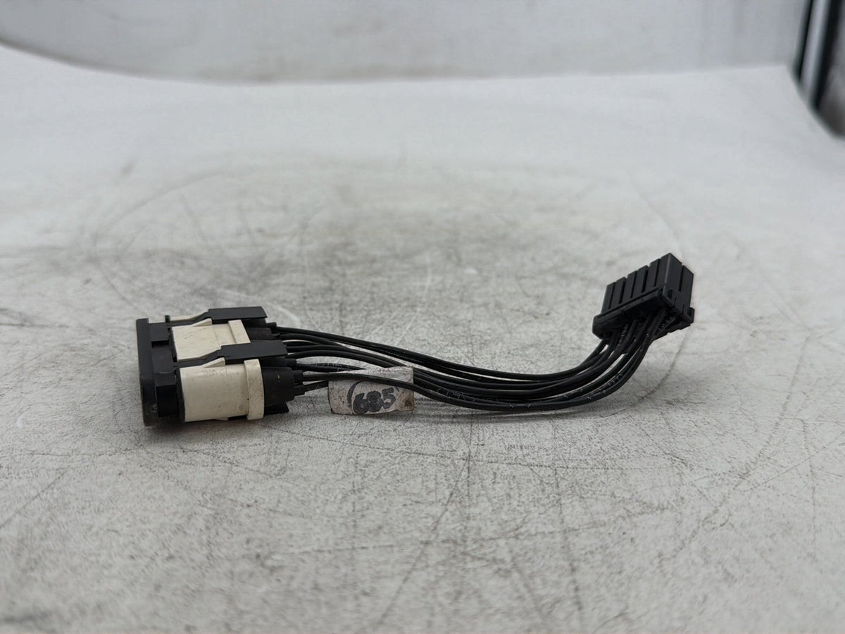 2005 Harley Electra Glide Ultra Dash Indicator Lamp Wire Plug 68789-96A