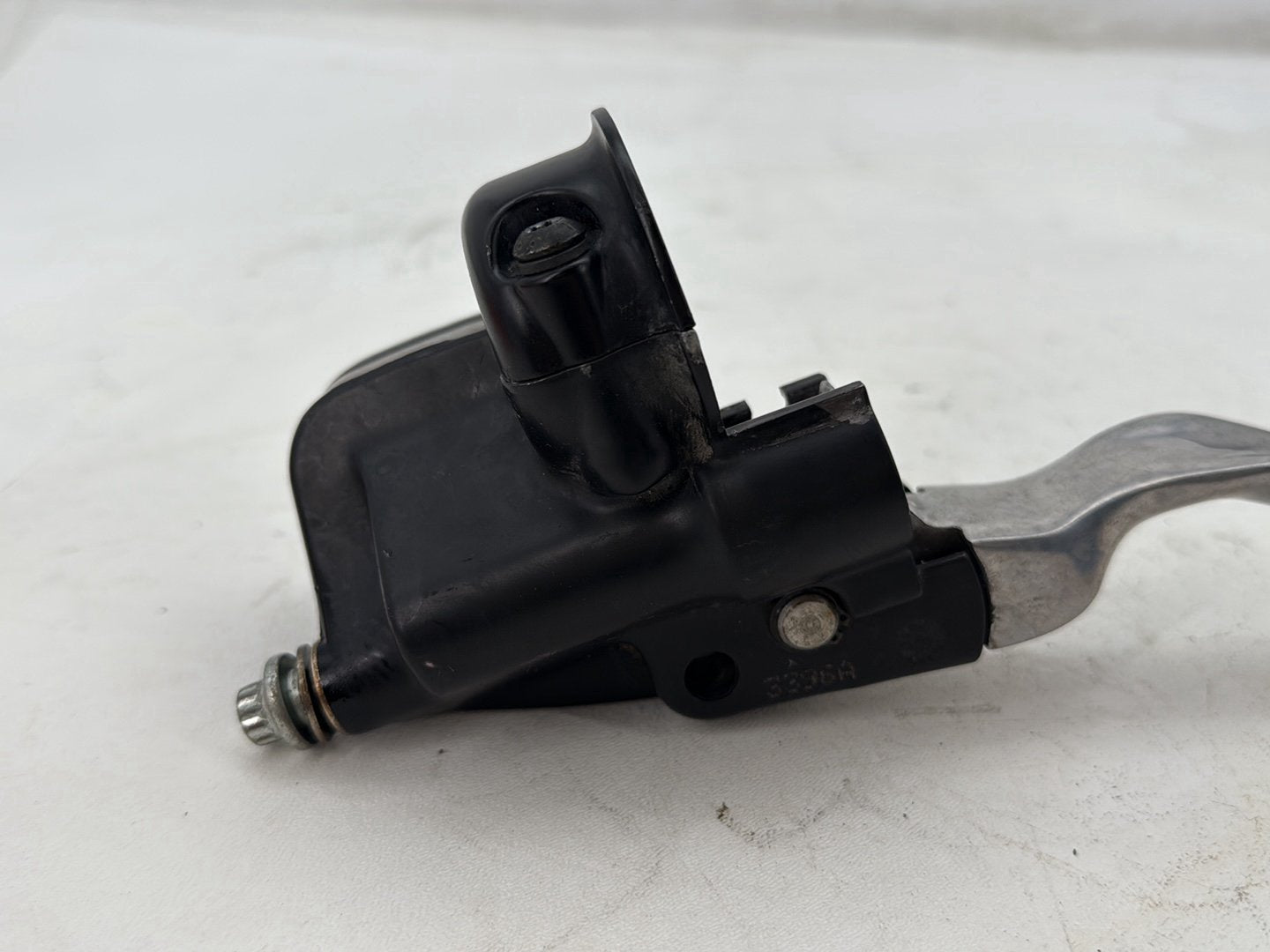 2007 Harley Street Glide Touring FLHX OEM Front Right Brake Lever Master Cylinder