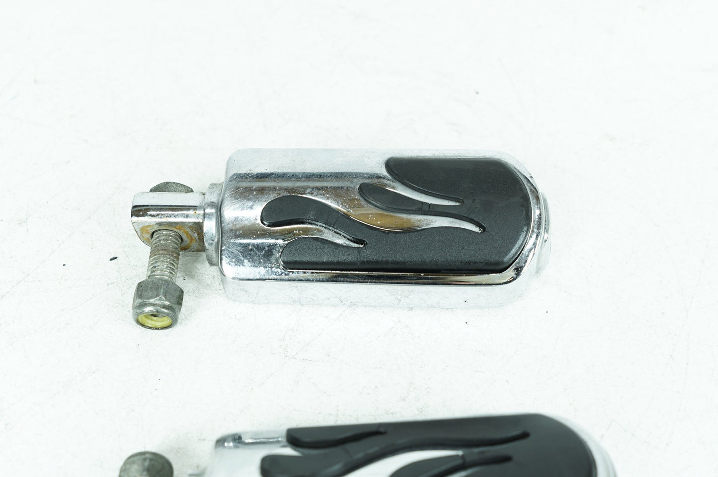 1999 - 2006 Harley-Davidson Softail Fat Boy Passenger Left & Right Foot Pegs 33048-72