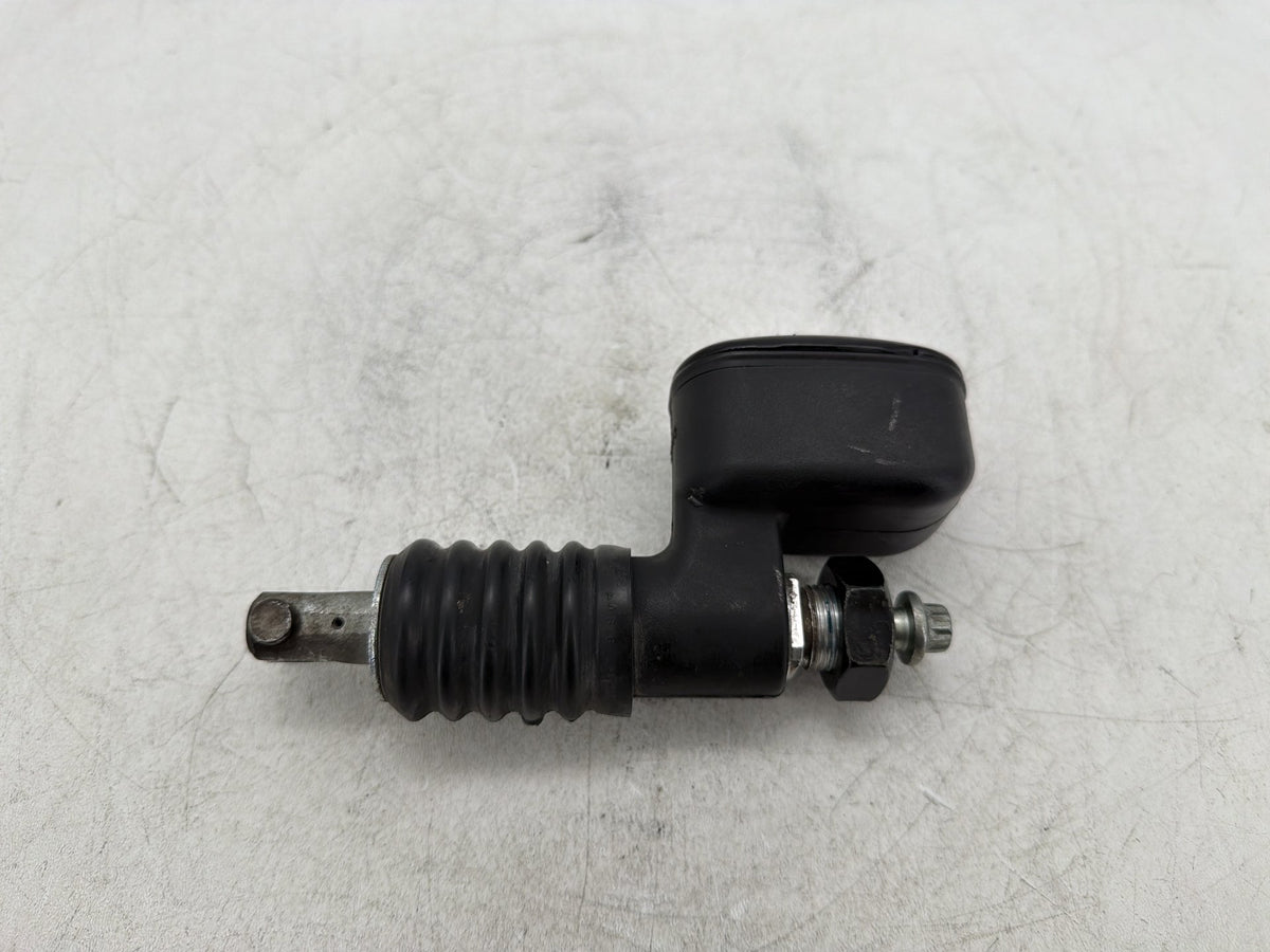 2001 Harley Heritage Softail Classic OEM Rear Brake Master Cylinder Reservoir